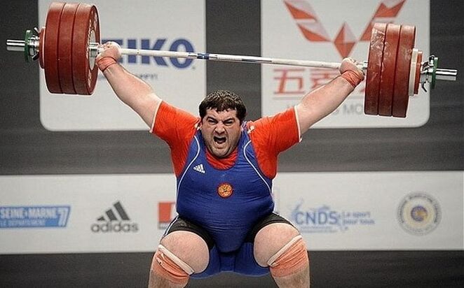 Weight lifting as a factor that causes the development of lumbar osteochondrosis